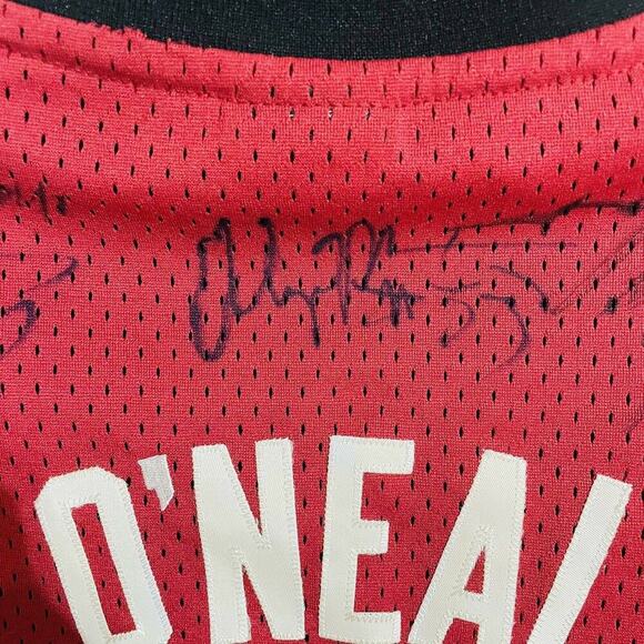 SHAQUILLE O'NEAL MIAMI HEAT JERSEY Signed With 5 Signatures MENS SIZE L - Picture 4 of 5